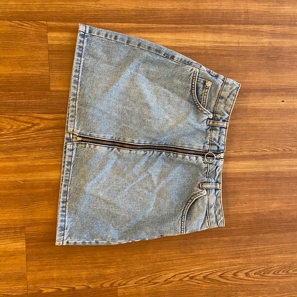 Jean skirt - Picture 1 of 4